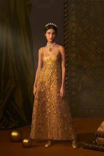 Look 19